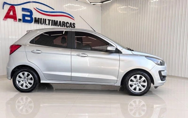 imagem-https://www.socarrao.com.br/sc-vehicle-images-prod/4252705/1790973405735-8532044_10_B_63d38383f5.jpeg