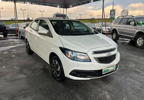 Chevrolet Prisma 2014 Prata — foto 1 de 3