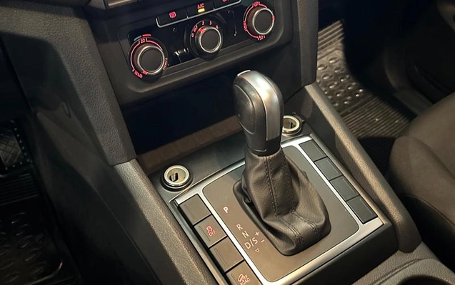 imagem-https://www.socarrao.com.br/sc-vehicle-images-prod/4252806/1791551001501-8534348_11_B_60041af2f3.jpeg