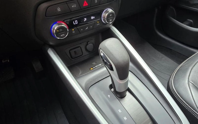 imagem-https://www.socarrao.com.br/sc-vehicle-images-prod/4252813/1790877488238-8521815_8_B_83832dd94a.jpeg