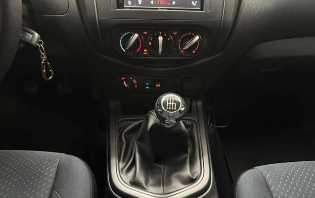 imagem-https://www.socarrao.com.br/sc-vehicle-images-prod/4252814/1790877493747-8503054_12_B_3236465f31.jpeg