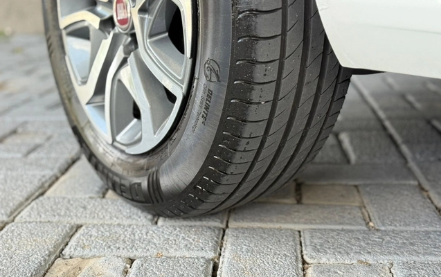 imagem-https://www.socarrao.com.br/sc-vehicle-images-prod/4253081/1790879535447-V2hhdHNBcHAgSW1hZ2UgMjAyNS0xMC0yNCBhdCAxNy41NS4xNiAoMikuanBlZw.jpeg
