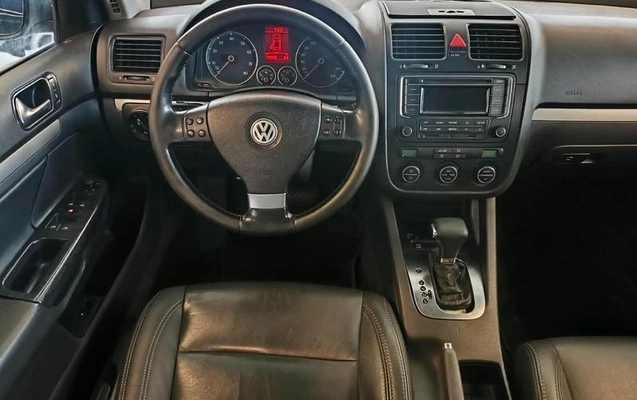 imagem-https://www.socarrao.com.br/sc-vehicle-images-prod/4253151/1790879853766-7637348_13_B_995f20f036.jpeg