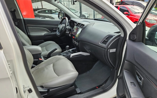 imagem-https://www.socarrao.com.br/sc-vehicle-images-prod/4253156/1790879880593-SU1HLTIwMjYxMDAxLVdBMDA0OC5qcGc.jpg