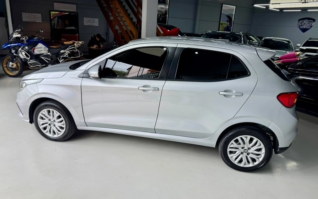 imagem-https://www.socarrao.com.br/sc-vehicle-images-prod/4253161/1790879917353-7_033809.jpg