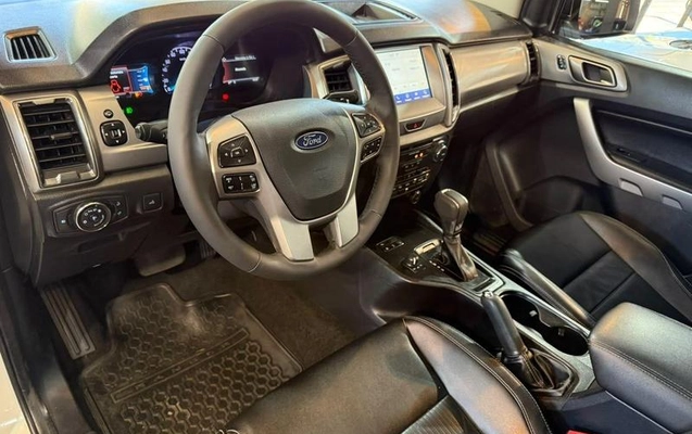 imagem-https://www.socarrao.com.br/sc-vehicle-images-prod/4253176/1791548056234-8534609_15_B_6a58611b70.jpeg