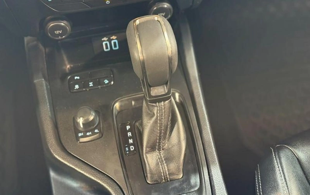 imagem-https://www.socarrao.com.br/sc-vehicle-images-prod/4253176/1791548056237-8534609_15_B_4b5b5fc8b8.jpeg