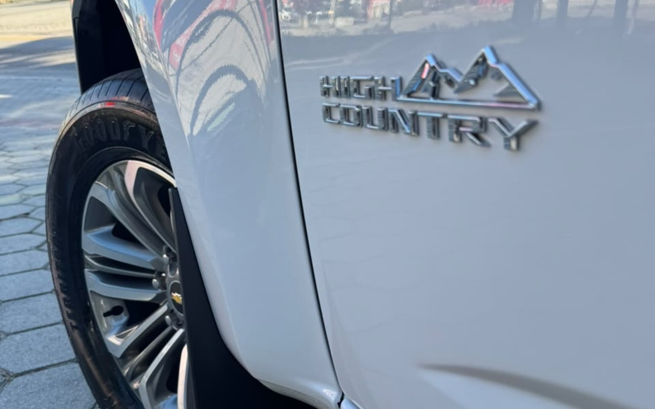 imagem-https://www.socarrao.com.br/sc-vehicle-images-prod/4253187/1790880040910-SU1HLTIwMjYxMDAxLVdBMDA2Ny5qcGc.jpg