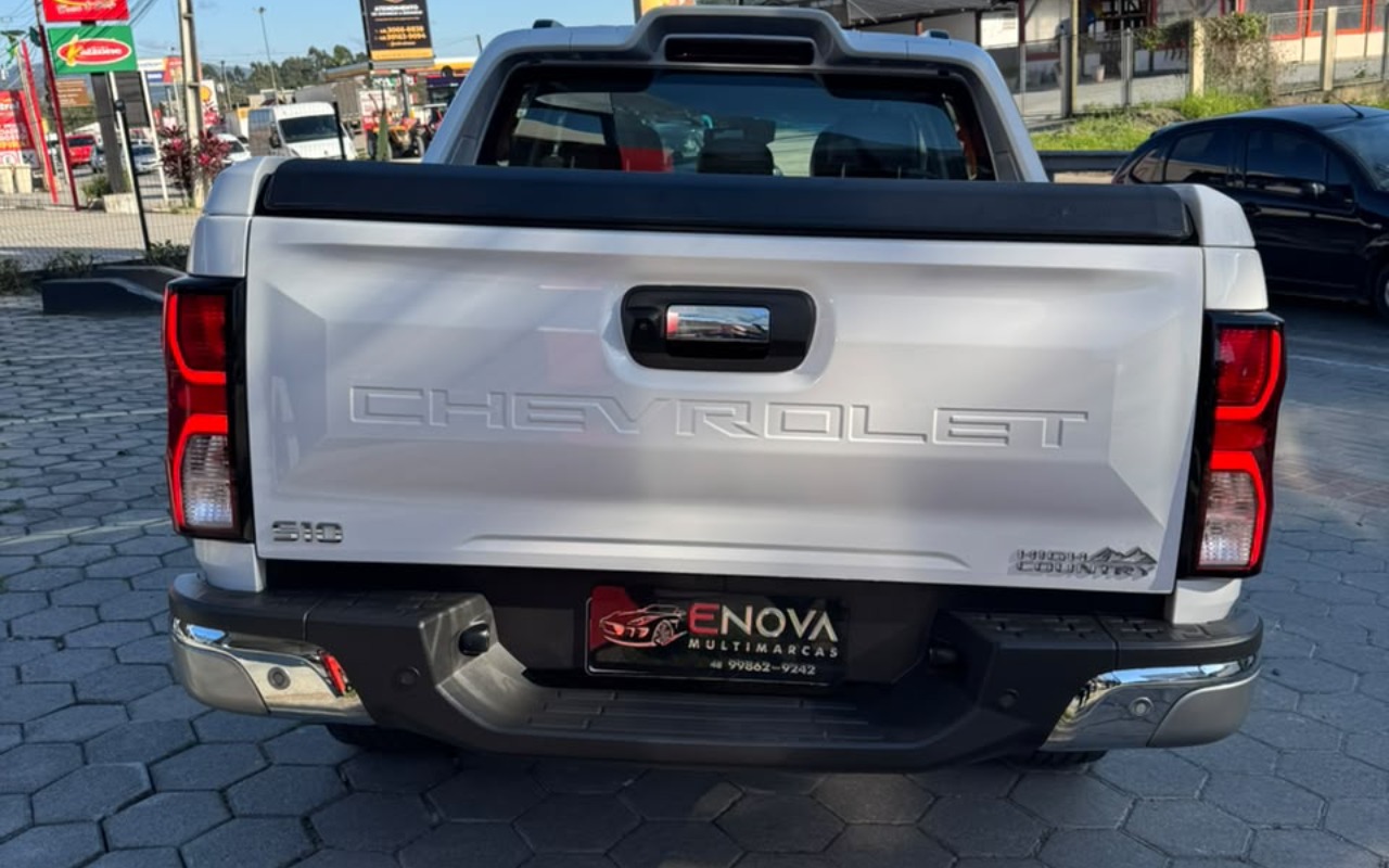 imagem-https://www.socarrao.com.br/sc-vehicle-images-prod/4253187/1790880041066-SU1HLTIwMjYxMDAxLVdBMDA3MS5qcGc.jpg
