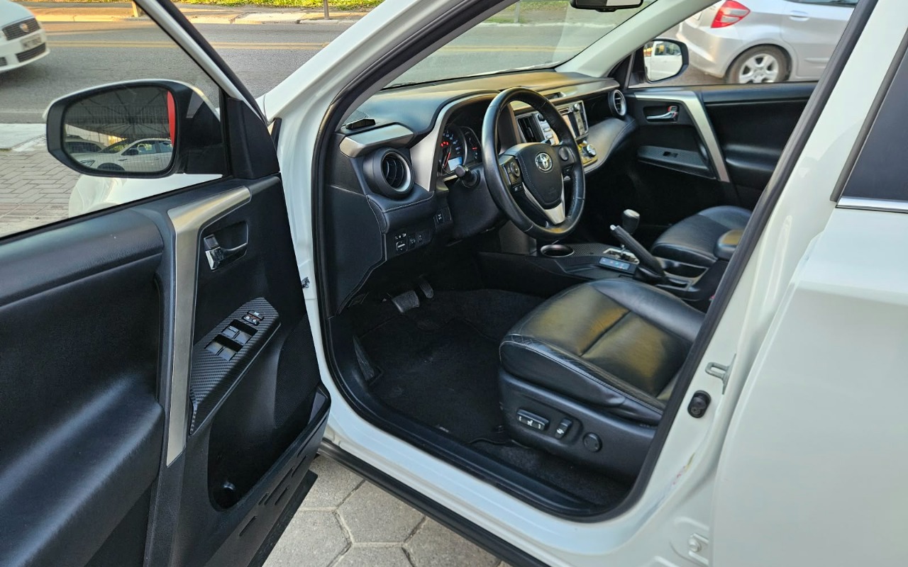 imagem-https://www.socarrao.com.br/sc-vehicle-images-prod/4253210/1790880184262-SU1HLTIwMjYxMDAxLVdBMDA3Ny5qcGc.jpg