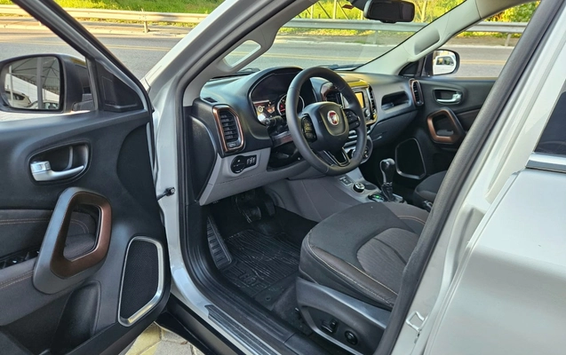 imagem-https://www.socarrao.com.br/sc-vehicle-images-prod/4253222/1790880366264-SU1HLTIwMjYxMDAxLVdBMDA5OS5qcGc.jpg