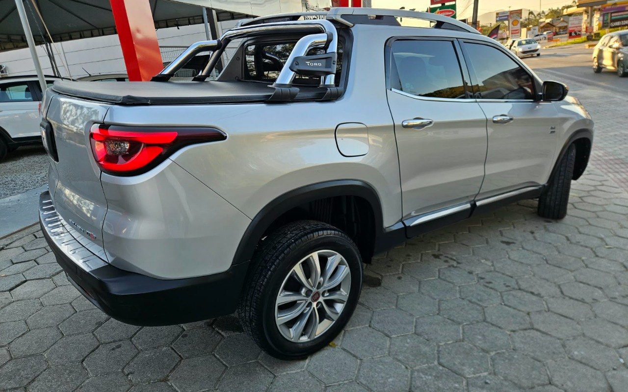 imagem-https://www.socarrao.com.br/sc-vehicle-images-prod/4253222/1790880366993-SU1HLTIwMjYxMDAxLVdBMDA5MS5qcGc.jpg