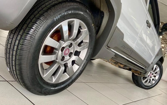 imagem-https://www.socarrao.com.br/sc-vehicle-images-prod/4253238/1791298351963-8534747_13_B_734695100f.jpeg