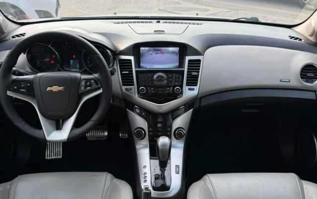 imagem-https://www.socarrao.com.br/sc-vehicle-images-prod/4253239/1790880481869-SU1HLTIwMjYwOTMwLVdBMDA0Mi5qcGc.jpg