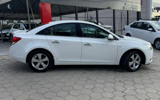 imagem-https://www.socarrao.com.br/sc-vehicle-images-prod/4253239/1790880482307-SU1HLTIwMjYwOTMwLVdBMDA1MC5qcGc.jpg