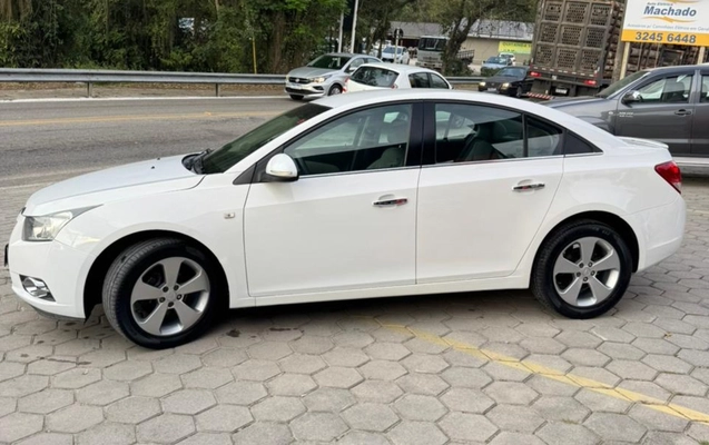 imagem-https://www.socarrao.com.br/sc-vehicle-images-prod/4253239/1790880482625-SU1HLTIwMjYwOTMwLVdBMDA1NS5qcGc.jpg