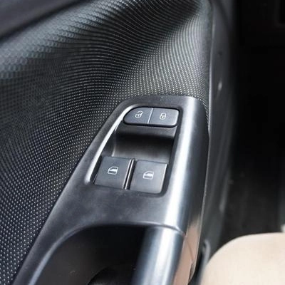 imagem-https://www.socarrao.com.br/sc-vehicle-images-prod/4253334/1791226605775-8508830_5_B_7433f70566.jpeg