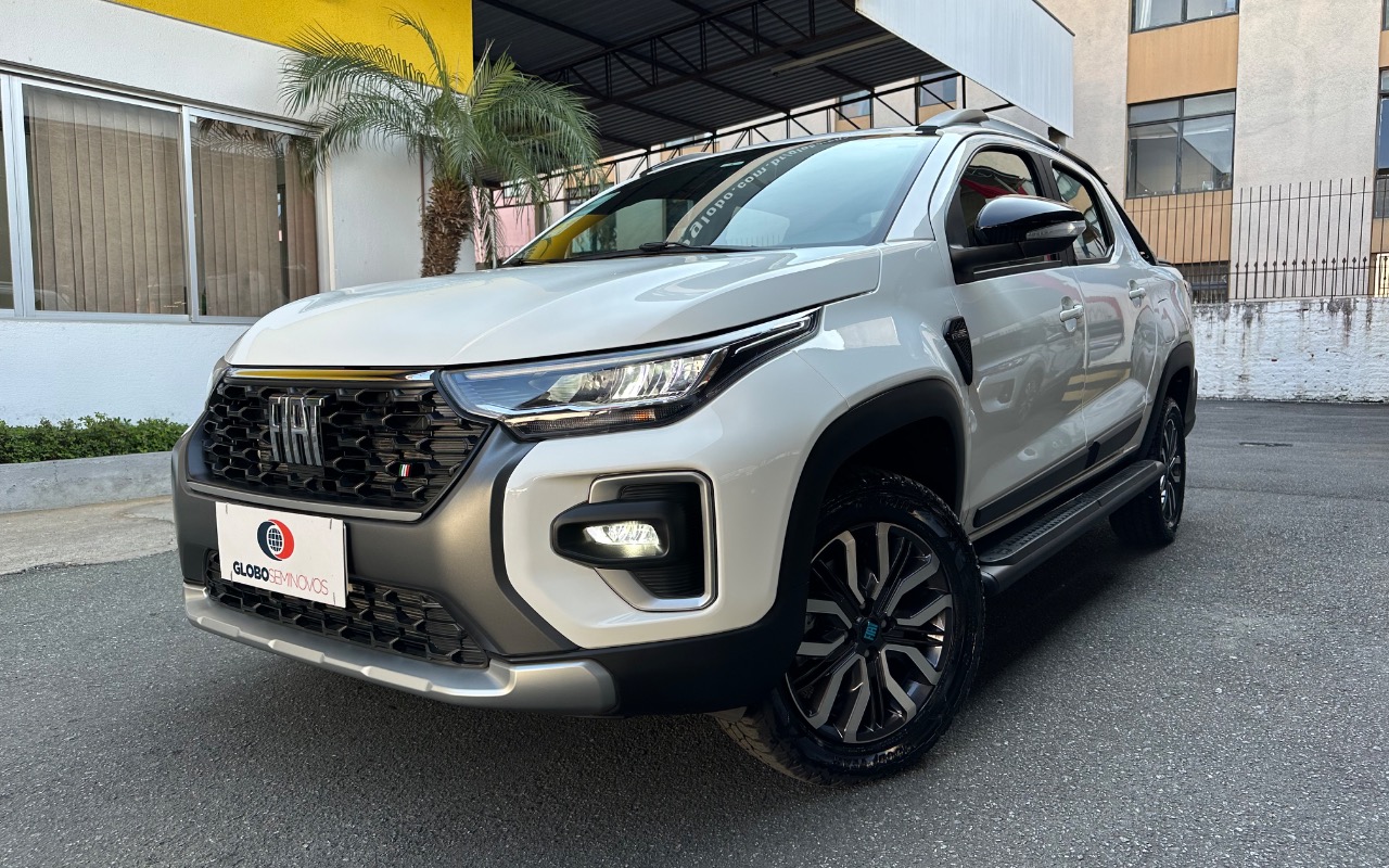 Fiat Strada 2027 Branco — foto 1 de 3