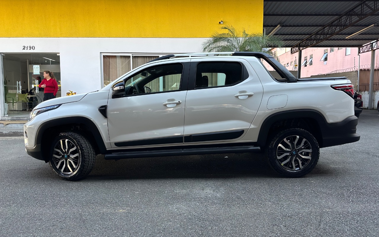 imagem-https://www.socarrao.com.br/sc-vehicle-images-prod/4253465/1790882062456-SU1HXzk5OTAuanBlZw.jpeg