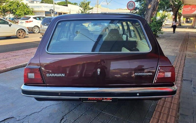 imagem-https://www.socarrao.com.br/sc-vehicle-images-prod/4253469/1790882348158-8534987_2_B_c1fc88126c.jpeg