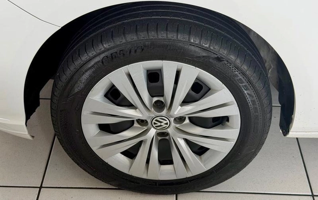 imagem-https://www.socarrao.com.br/sc-vehicle-images-prod/4253482/1791221270126-8527229_17_B_a3fd33b2d1.jpeg