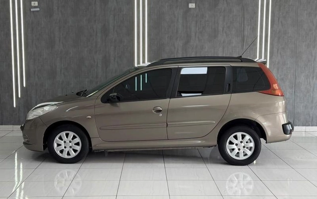 imagem-https://www.socarrao.com.br/sc-vehicle-images-prod/4253512/1791056670208-8517883_13_B_6fbacc31e2.jpeg