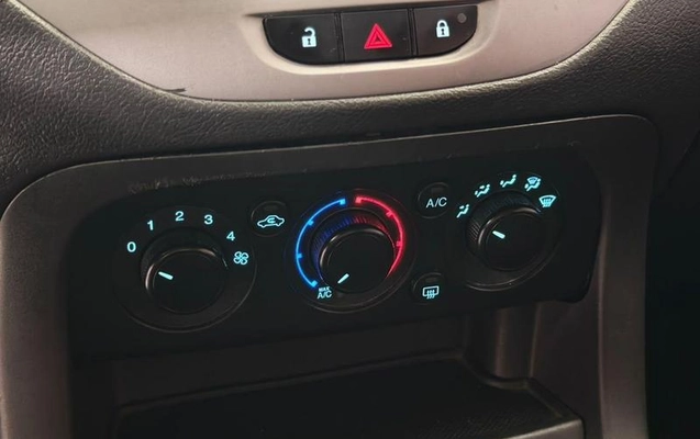 imagem-https://www.socarrao.com.br/sc-vehicle-images-prod/4253565/1790882581581-8284369_12_B_653aa71991.jpeg