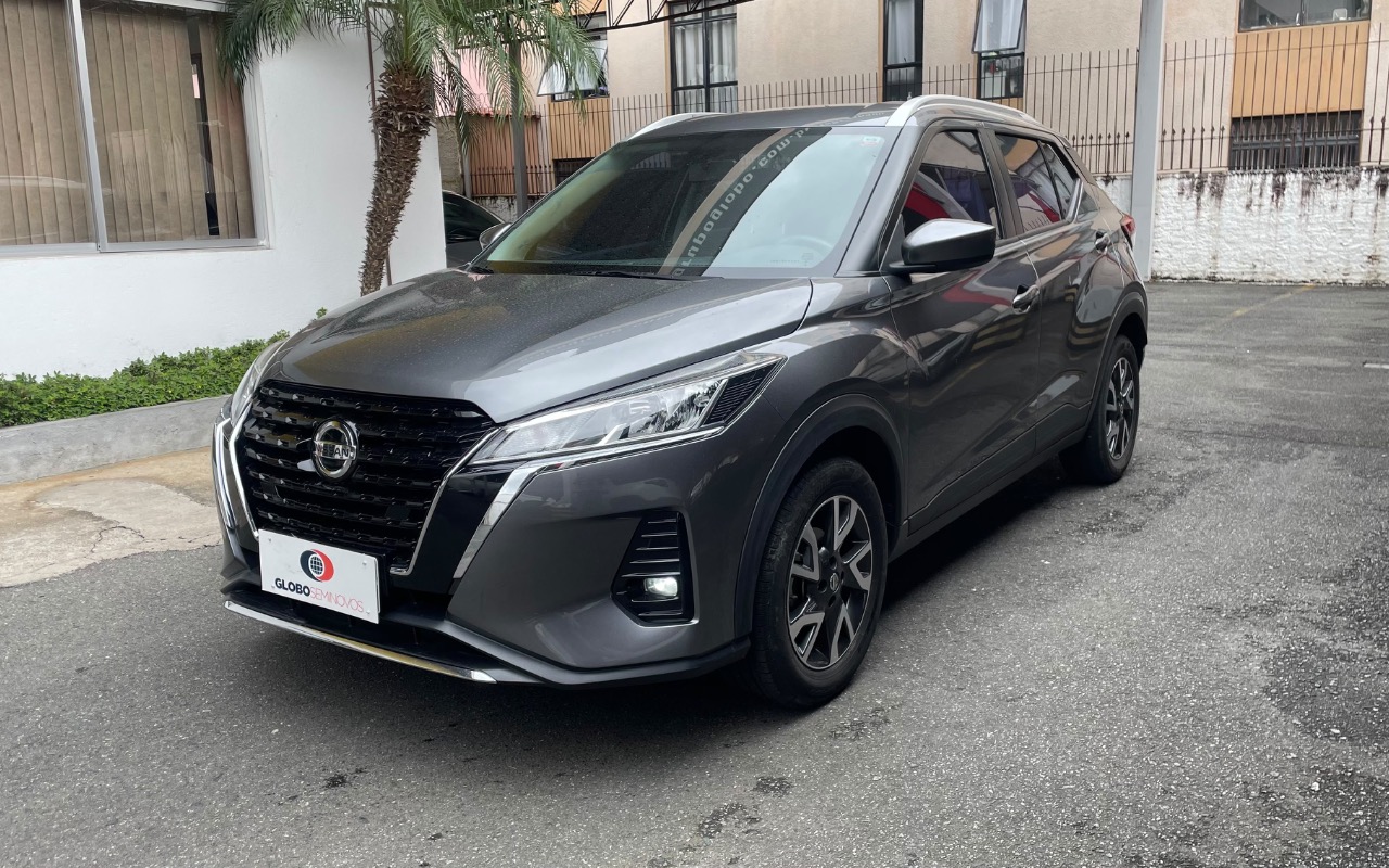 Nissan KICKS 2022 Cinza — foto 1 de 3
