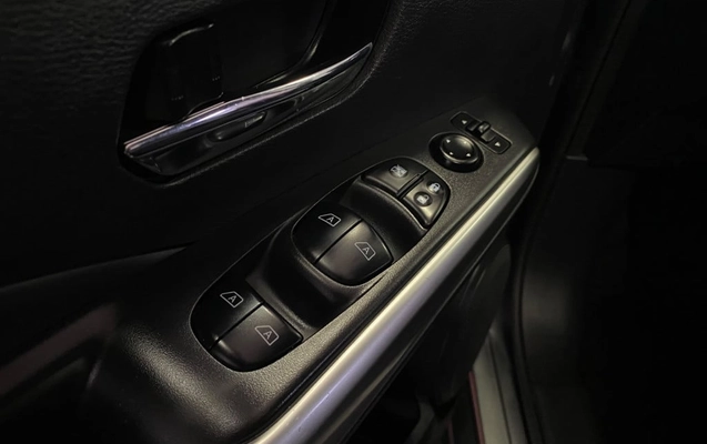 imagem-https://www.socarrao.com.br/sc-vehicle-images-prod/4253591/1790883000520-vehicle_image_1790882832_c41ab38e4d9ef0a6cbb2a922ba30fbdf.jpeg
