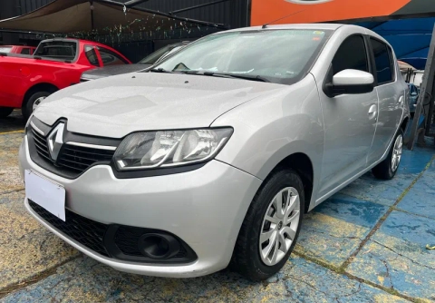 Renault Sandero 2016 Prata — foto 1 de 3