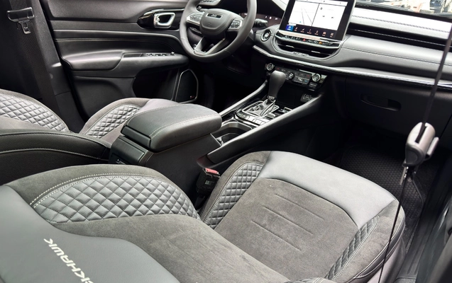 imagem-https://www.socarrao.com.br/sc-vehicle-images-prod/4253604/1790883154935-Y2E1MGQxMjYtODUxMC00Y2RkLWI0YmQtZTllMWMwYjA5ZmU3LmpwZWc.jpeg