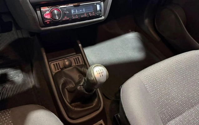 imagem-https://www.socarrao.com.br/sc-vehicle-images-prod/4253614/1790883205158-8527548_18_B_37b4be51db.jpeg