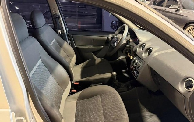 imagem-https://www.socarrao.com.br/sc-vehicle-images-prod/4253614/1790883205166-8527548_2_B_8cbc419c5f.jpeg