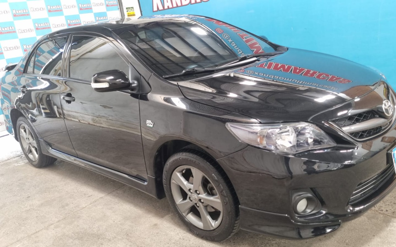 Toyota Corolla 2013 Preto — foto 1 de 3