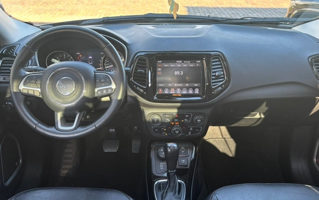 imagem-https://www.socarrao.com.br/sc-vehicle-images-prod/4253706/1790883890597-WYdLp9URnN1SJYAGT3kpPiFQZKlrl03m.jpg