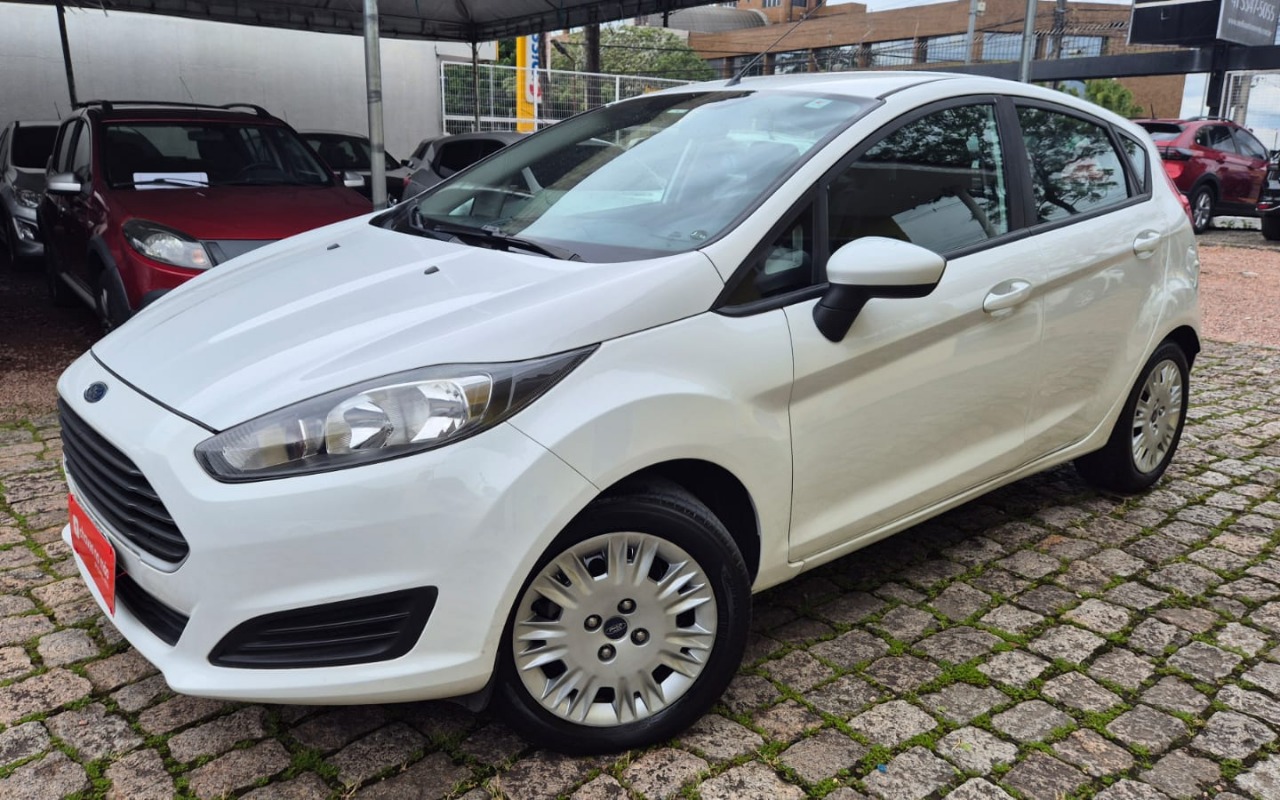 Ford Fiesta 1.5 16V Flex Mec. 5p 2016 Branco — foto 1 de 3