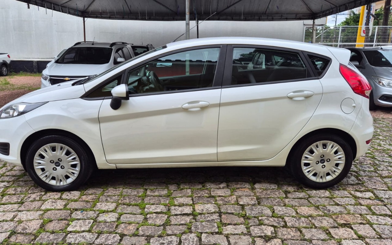 imagem-https://www.socarrao.com.br/sc-vehicle-images-prod/4253750/1790884136512-V2hhdHNBcHAgSW1hZ2UgMjAyNi0wOS0zMCBhdCAxNy4zOS41MiAoMSkuanBlZw.jpeg