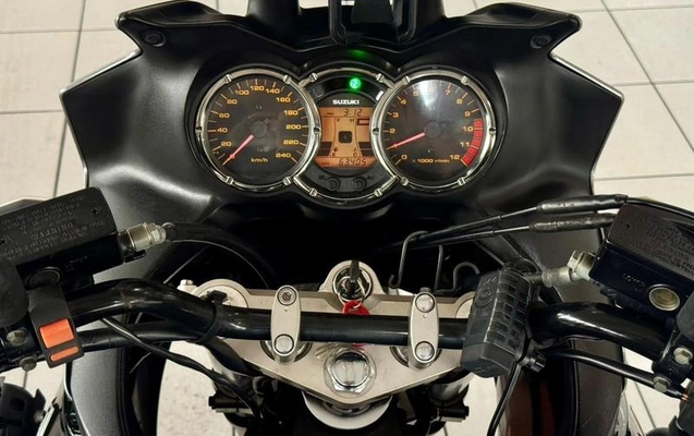 imagem-https://www.socarrao.com.br/sc-vehicle-images-prod/4253776/1791555824409-8524218_12_B_8460618fc8.jpeg