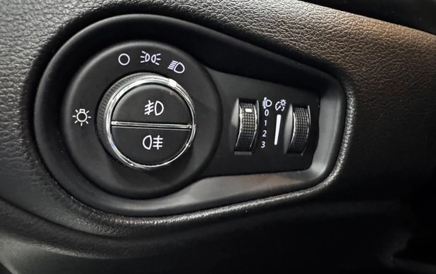 imagem-https://www.socarrao.com.br/sc-vehicle-images-prod/4253814/1790884541025-3cdb25eb-1d63-4139-ac30-47af0b7348be.jpeg