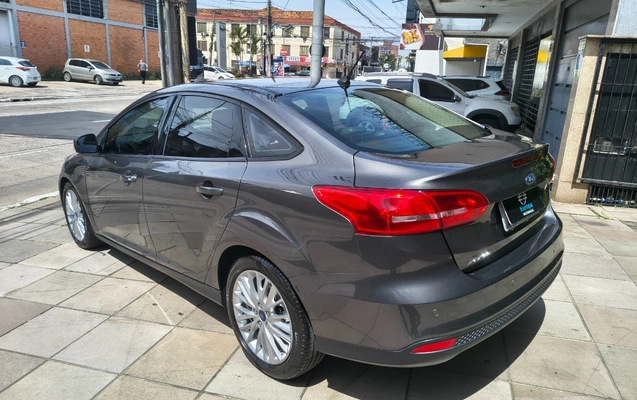 imagem-https://www.socarrao.com.br/sc-vehicle-images-prod/4253817/1791041030123-SU1HXzIwMjYxMDAzXzExMzMxNTY0OV9IRFIuanBn.jpg