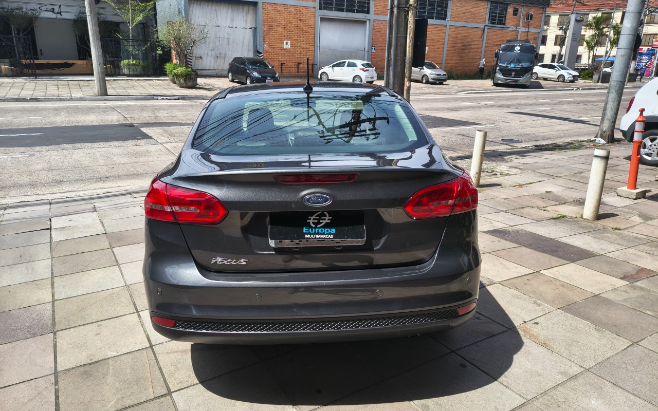 imagem-https://www.socarrao.com.br/sc-vehicle-images-prod/4253817/1791041030203-SU1HXzIwMjYxMDAzXzExMzMyMTIzMF9IRFIuanBn.jpg