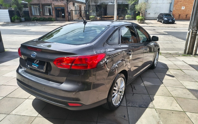 imagem-https://www.socarrao.com.br/sc-vehicle-images-prod/4253817/1791041030259-SU1HXzIwMjYxMDAzXzExMzMyNjQ4Ml9IRFIuanBn.jpg