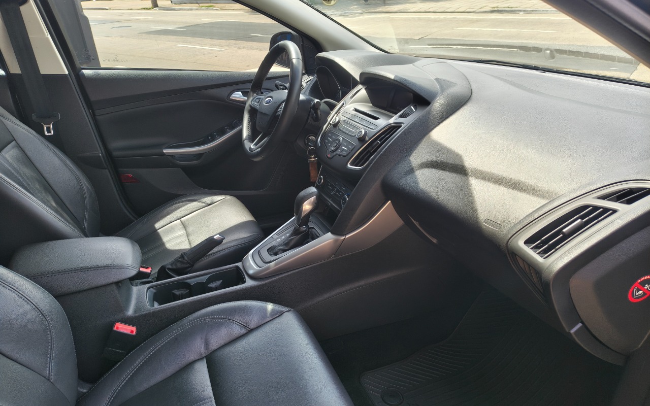 imagem-https://www.socarrao.com.br/sc-vehicle-images-prod/4253817/1791041031067-SU1HXzIwMjYxMDAzXzExMzQ1MzYyNl9IRFIuanBn.jpg