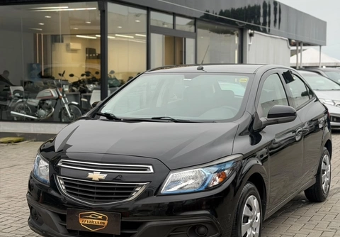 Chevrolet Onix 2015 Preto — foto 1 de 3