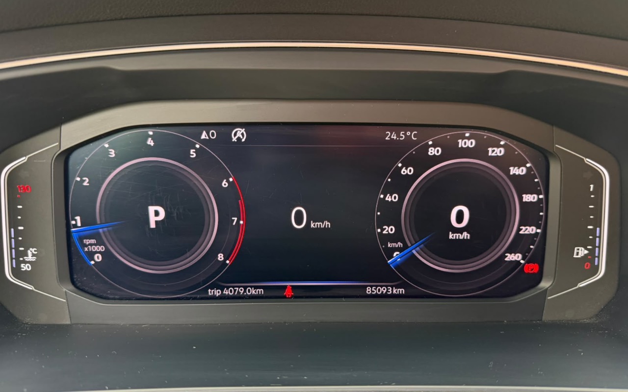 imagem-https://www.socarrao.com.br/sc-vehicle-images-prod/4253926/1790885373897-YjEyNDBhYmMtZWMxYS00NTJiLTlkY2UtNDZhMGQ2YTIwMGY2LmpwZWc.jpeg