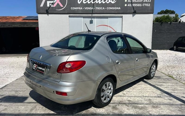 imagem-https://www.socarrao.com.br/sc-vehicle-images-prod/4253964/1790885677905-7709372_3_B_9c5c640cb8.jpeg