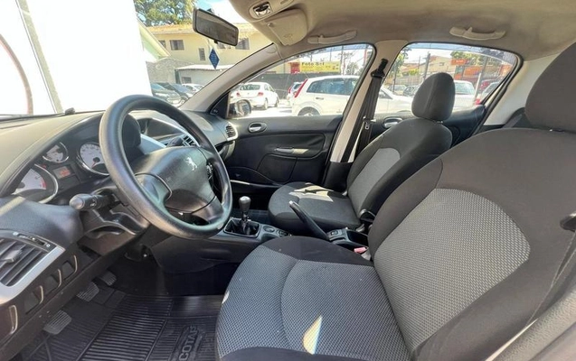 imagem-https://www.socarrao.com.br/sc-vehicle-images-prod/4253964/1790885677915-7709372_0_B_6d34833615.jpeg