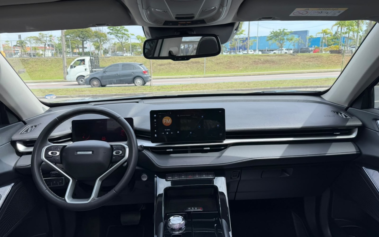 imagem-https://www.socarrao.com.br/sc-vehicle-images-prod/4253972/1790885743367-ZDJkMjNmOTktZWU4NS00MzQ2LThlOTktZWI5ODRmZDk3OGJkLmpwZWc.jpeg
