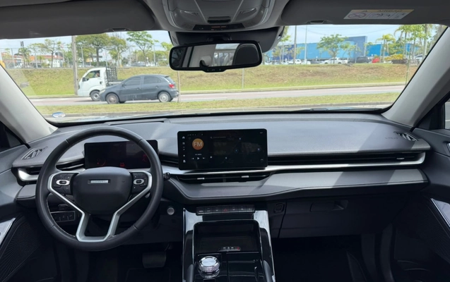 imagem-https://www.socarrao.com.br/sc-vehicle-images-prod/4253972/1790885743367-ZDJkMjNmOTktZWU4NS00MzQ2LThlOTktZWI5ODRmZDk3OGJkLmpwZWc.jpeg