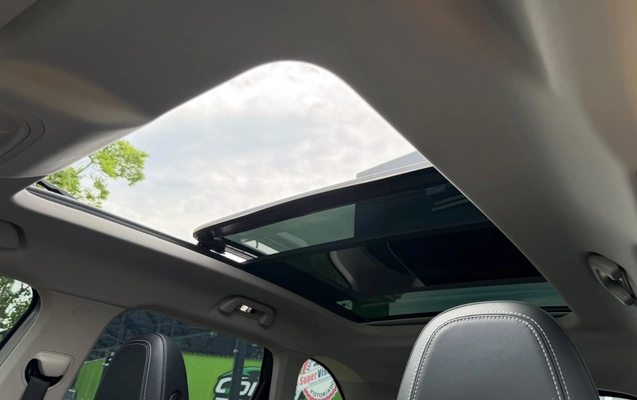 imagem-https://www.socarrao.com.br/sc-vehicle-images-prod/4253972/1790885743832-YTJhMmQ3NTktYzIyNy00NjUzLThhNTMtNjc1MTQwMGNiNTQ4LmpwZWc.jpeg